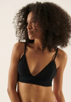 Anna Field -Anna Field 027cda3d65ed448eb1a4c45d85eb1d60