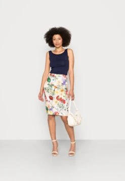 Anna Field -Anna Field 05d79ca26cef4cc1871b68e0891abf31