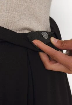 Anna Field Plooirok - Black 18 Anna Field Plooirok - Black -Anna Field 0a595e0492054f1db9f62bb080a1285c