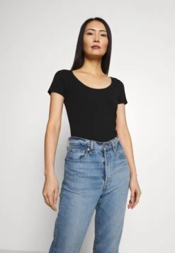 Anna Field 3 Pack - T-Shirt Basic - Black 8 Anna Field 3 Pack - T-Shirt Basic - Black -Anna Field 14bd33a5eb8d4bc68240bce7c44df719