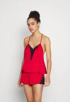 Anna Field 4 Piece Gift Set - Pyjama - Black/Red 17 Anna Field 4 Piece Gift Set - Pyjama - Black/Red -Anna Field 3d6beaafe628430fa32b672c167c5d99