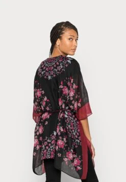 Anna Field Lichte Jas - Black/Blue/Red 7 Anna Field Lichte Jas - Black/Blue/Red -Anna Field 5b2be85cd8394a74b81f0c8c510e8243