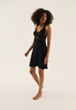 Nieuwe uitgaven -Anna Field 878b25d4229049d0906a8cd8ff5e5e19