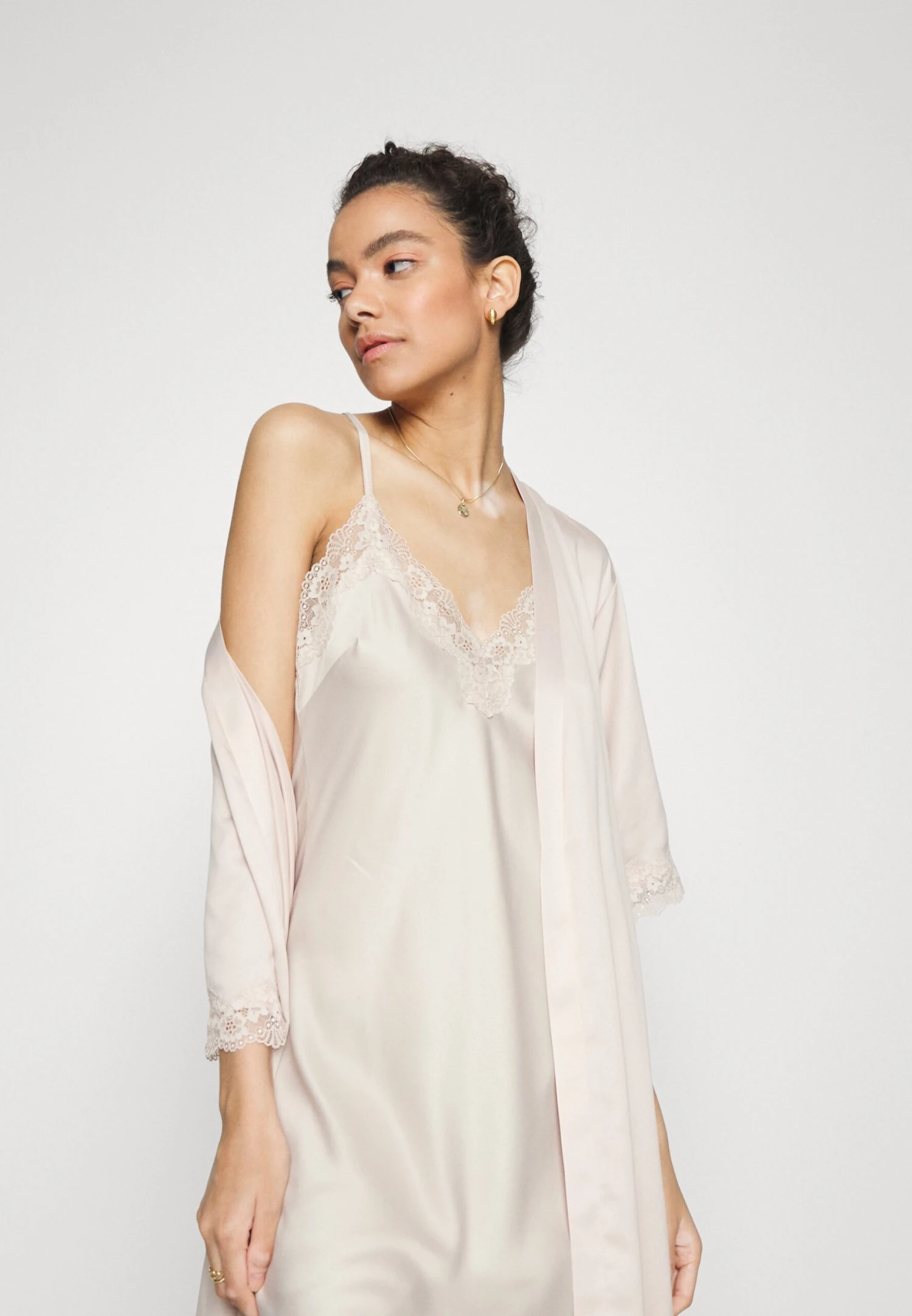 Anna Field Bridal Nightie / 003 - Off-White - Nachtjapon - 003 - Off-White 4 Anna Field Bridal Nightie / 003 - Off-White - Nachtjapon - 003 - Off-White - Afbeelding 4