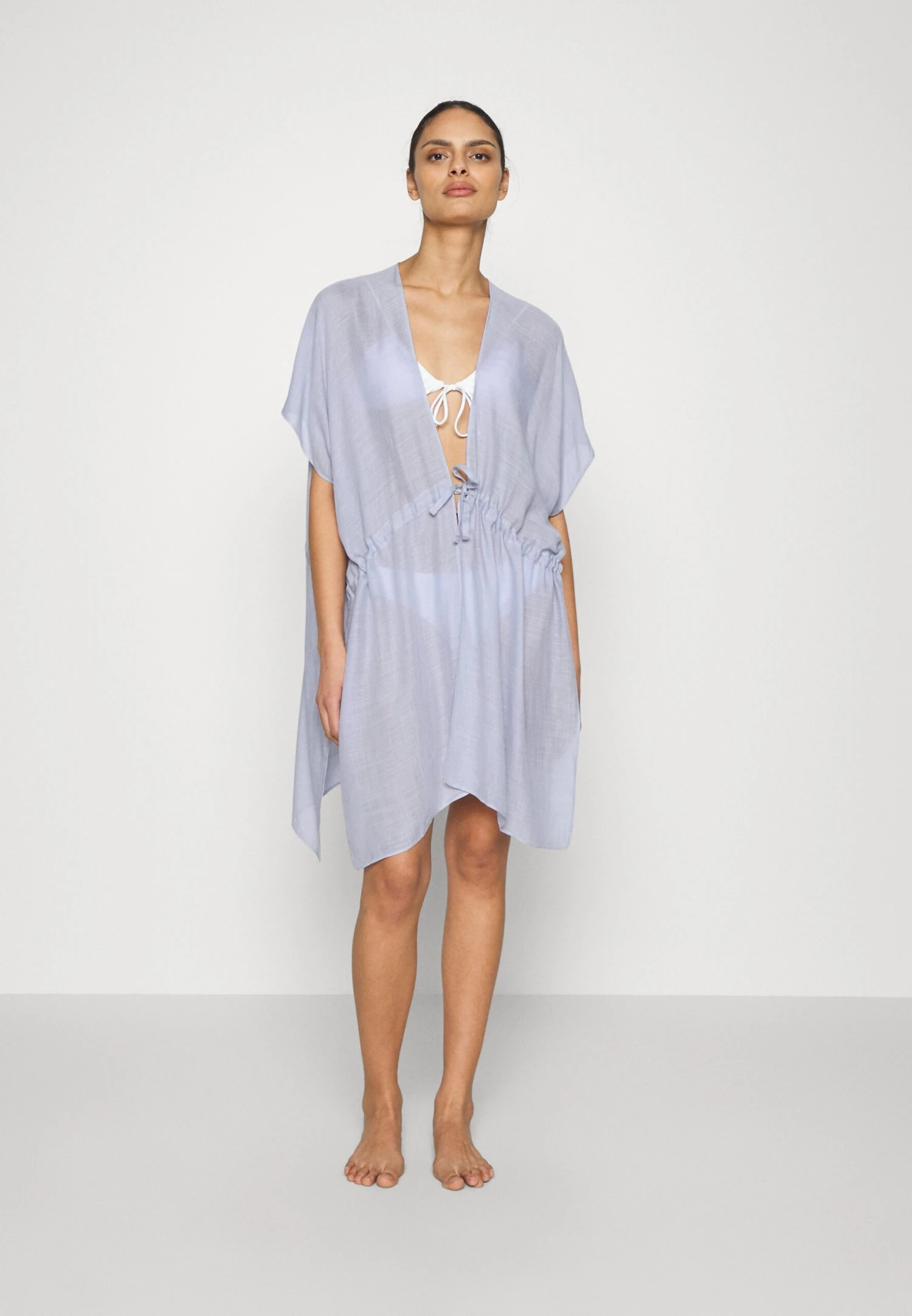 Anna Field Printed Short Kimono / 606 - Khaki_003 - Off-White - Strandaccessoire - 502 - Blue 1 Anna Field Printed Short Kimono / 606 - Khaki_003 - Off-White - Strandaccessoire - 502 - Blue