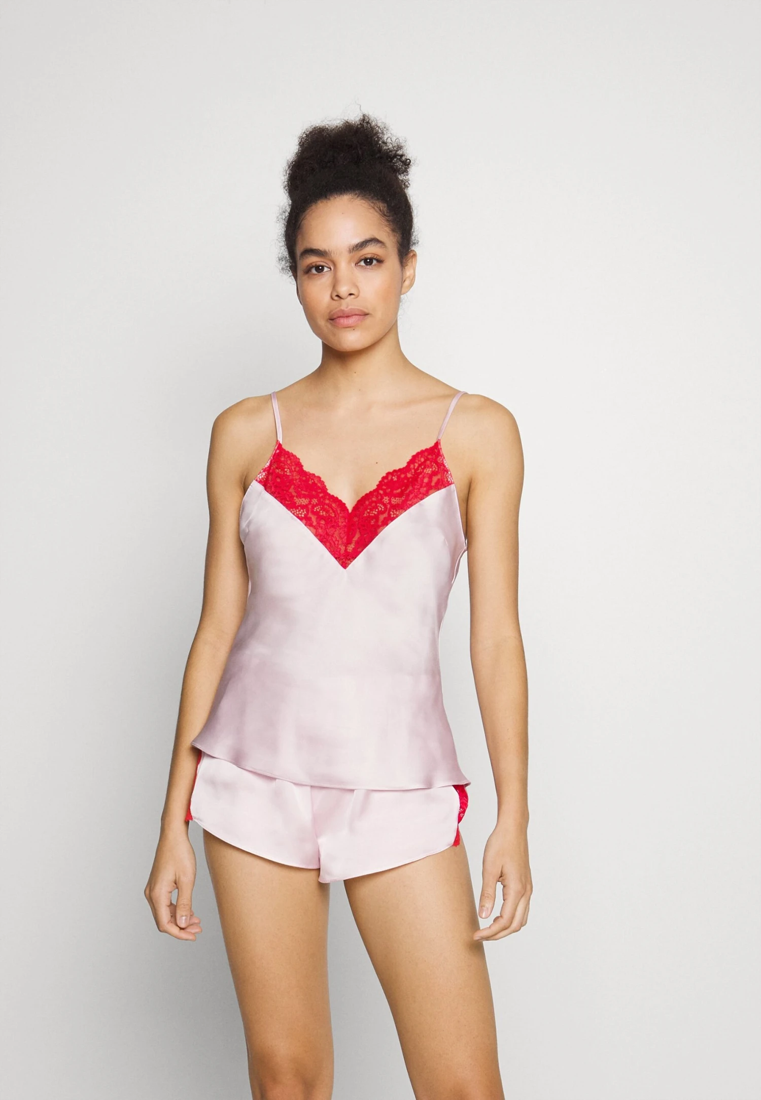 Anna Field 4 Piece Gift Set - Pyjama - Red/Pink 1 Anna Field 4 Piece Gift Set - Pyjama - Red/Pink